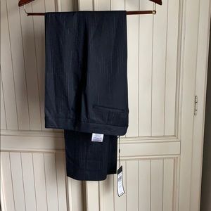 NWT BCBGMaxAzria navy pinstriped dress pants sz 6